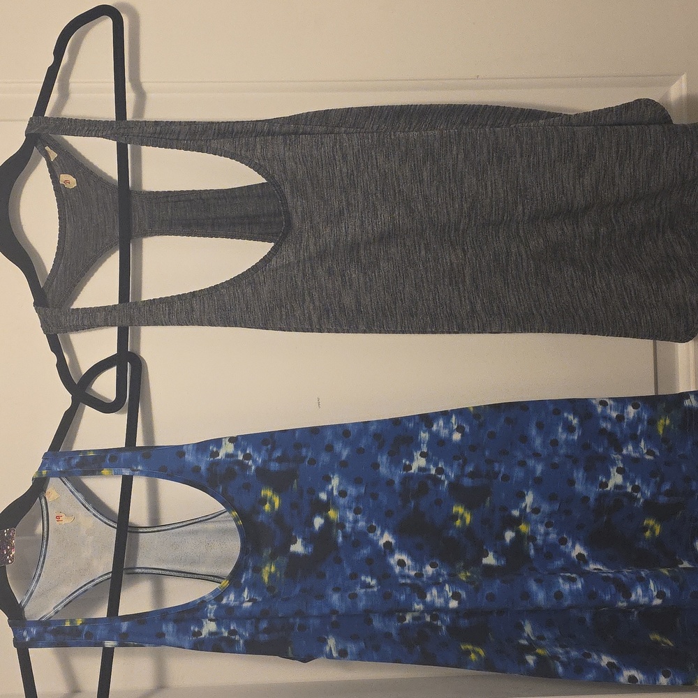 #57 Bundle of 2 Lululemon Tank Tops Size 10 19"/21" P2P